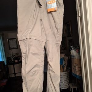 LL Bean Zip Leg pants/shorts